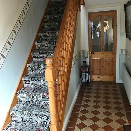 Derreen Tighue House